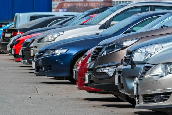 Advantages and Disadvantages of Sunroof Rental Car